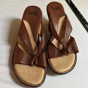 Sofft size 10 brown  summer heels with rubber heel & sole great for walking